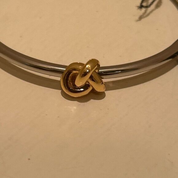 Kate Spade Two Tone Knot Hinge Bangle Bracelet Silver Gold Stackable Elegant NWT - Picture 3 of 6
